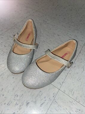 Kensie Girl Silver Glitter Dress Shoes flats rhinestones Kid little girl 1y